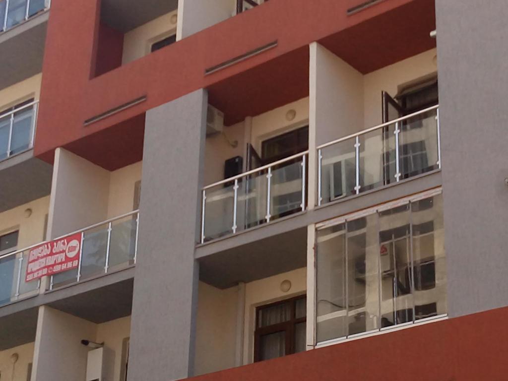 Studio Apartment In Batoemi Buitenkant foto