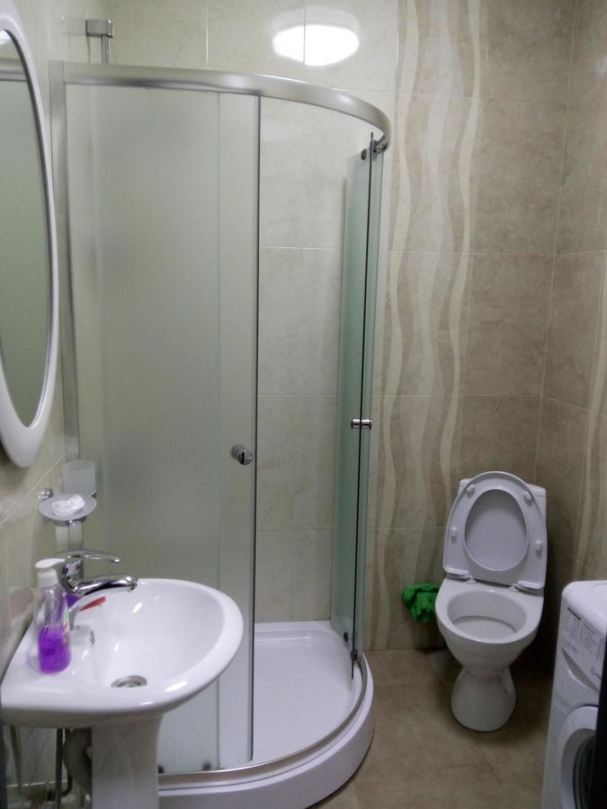 Studio Apartment In Batoemi Buitenkant foto